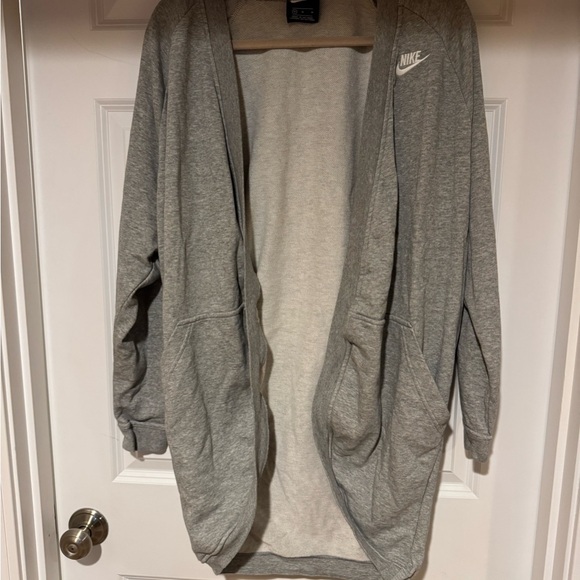 Nike Women’s Heather Grey Rally Cardigan Size Medium - Picture 1 of 7